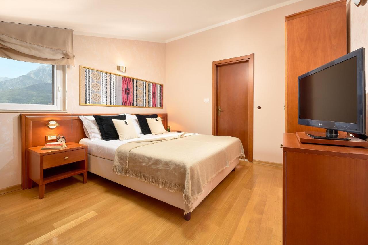 Hotel Villa Andrea Tucepi Ngoại thất bức ảnh